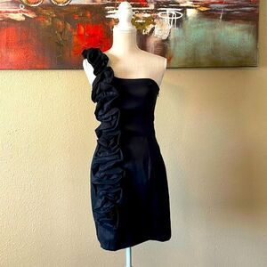 Black shoulder dress! 